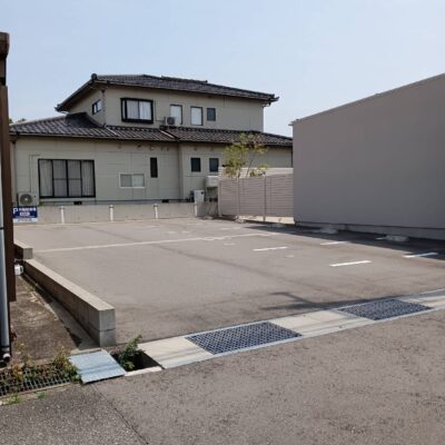 富山市本郷新　駐車場 サムネイル